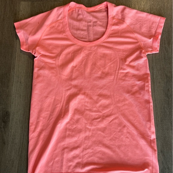 Lululemon - Picture 2 of 6